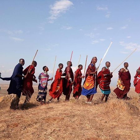 Osiligilai Maasai Lodge Sanya Juu Buitenkant foto