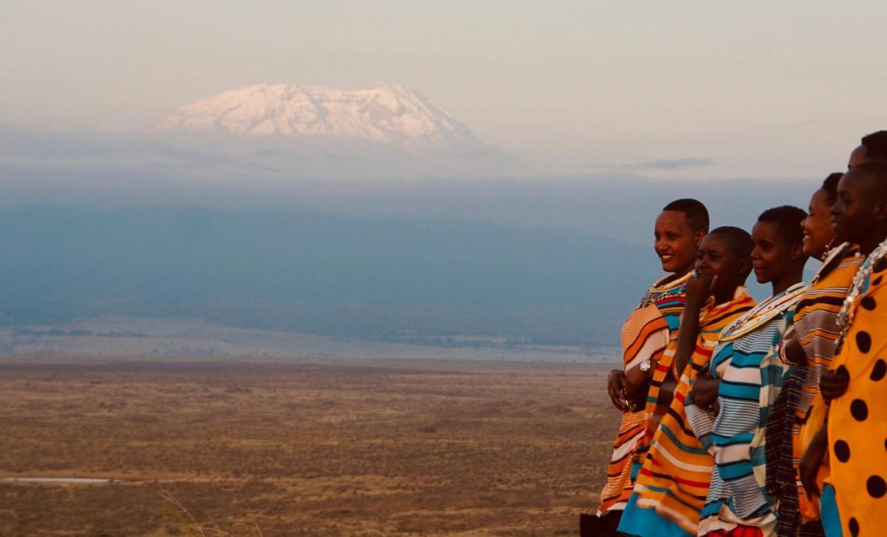 Osiligilai Maasai Lodge Sanya Juu Buitenkant foto