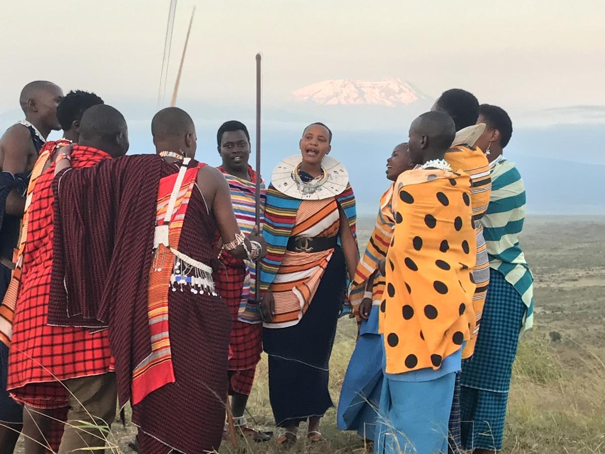 Osiligilai Maasai Lodge Sanya Juu Buitenkant foto