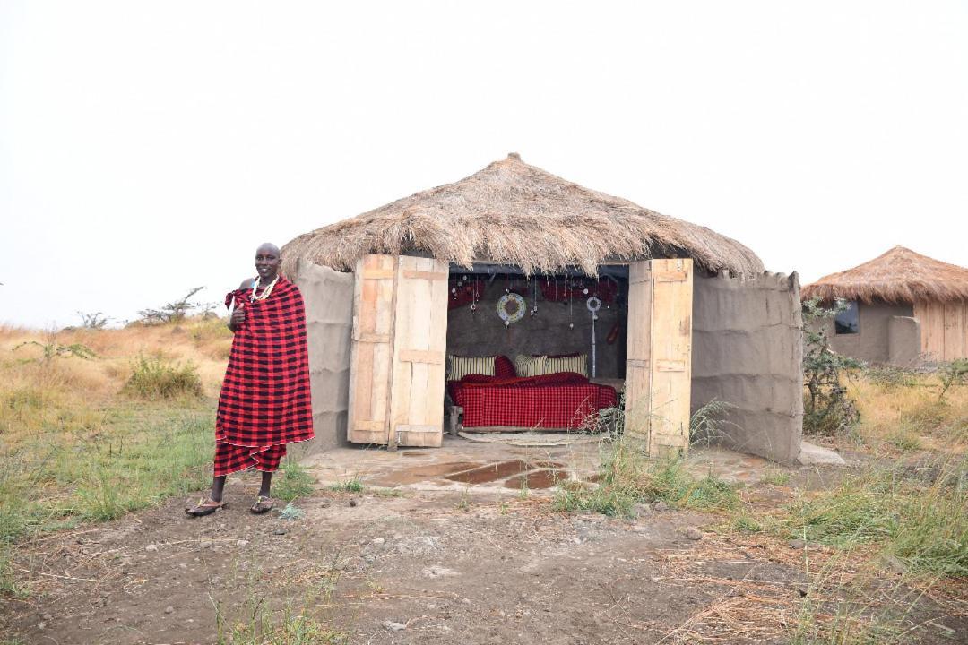 Osiligilai Maasai Lodge Sanya Juu Buitenkant foto