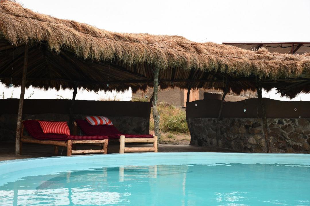Osiligilai Maasai Lodge Sanya Juu Buitenkant foto