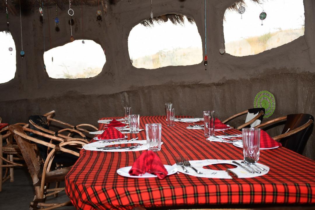 Osiligilai Maasai Lodge Sanya Juu Buitenkant foto