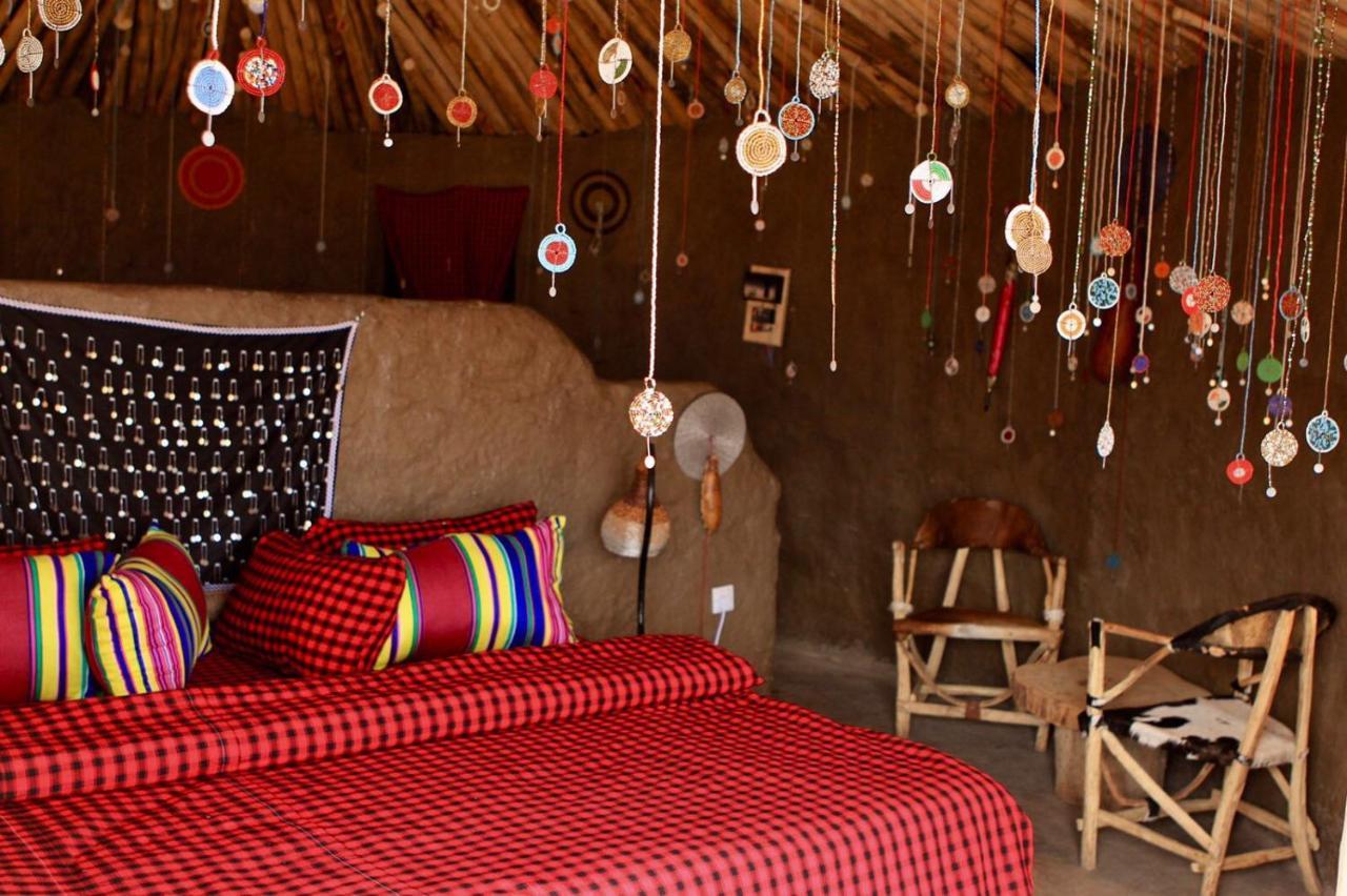 Osiligilai Maasai Lodge Sanya Juu Buitenkant foto